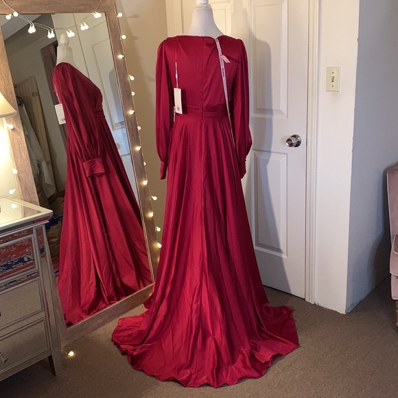 Mac Duggal SPIT BISHOP SIFFVE WRAP OVER FLOWY GOWN 67847 - Picture 12 of 16